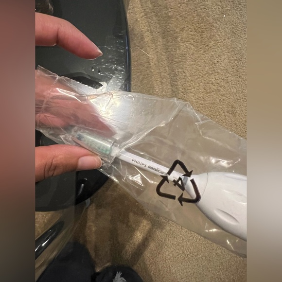 Philips sonicare replacement toothbrush heads, 4 sealed, E Series - Picture 4 of 5